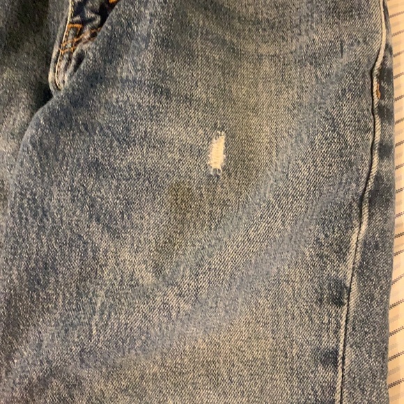 Men’s Distressed Medium Wash Levi’s 511 - Picture 5 of 5